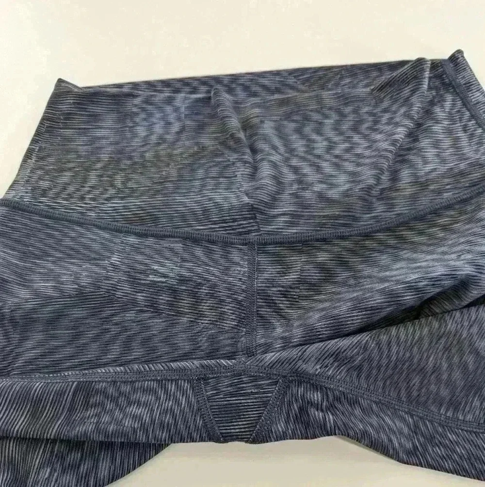 Lululemon Blue Striped Wide Waist Band High Rise Capri Leggings Size 6